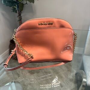 Michael Kors Peach Crossbody Bag with Gold Chain NWOT